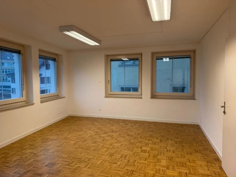 Helle 5-Zimmer-Bürofläche mit 140 m² im Zentrum von Winterthur - 9
