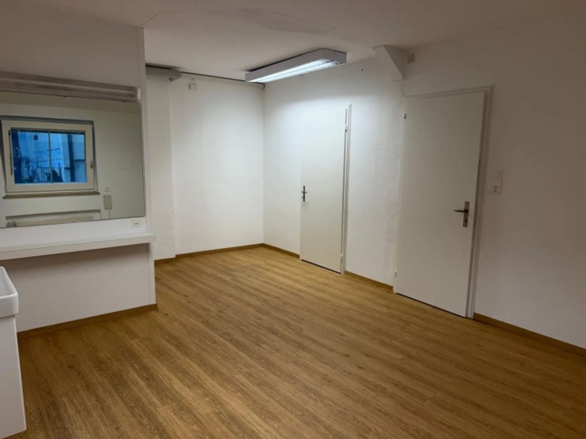 Helle 5-Zimmer-Bürofläche mit 140 m² im Zentrum von Winterthur - 10