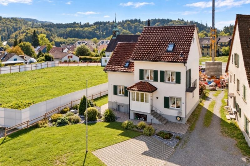 6.5-Zimmer-Einfamilienhaus mit Wintergarten in Grafstal - 1