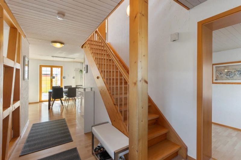 6.5-Zimmer-Einfamilienhaus mit Wintergarten in Grafstal - 4
