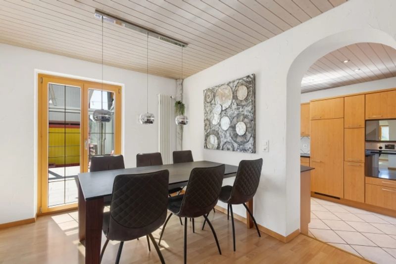 6.5-Zimmer-Einfamilienhaus mit Wintergarten in Grafstal - 6