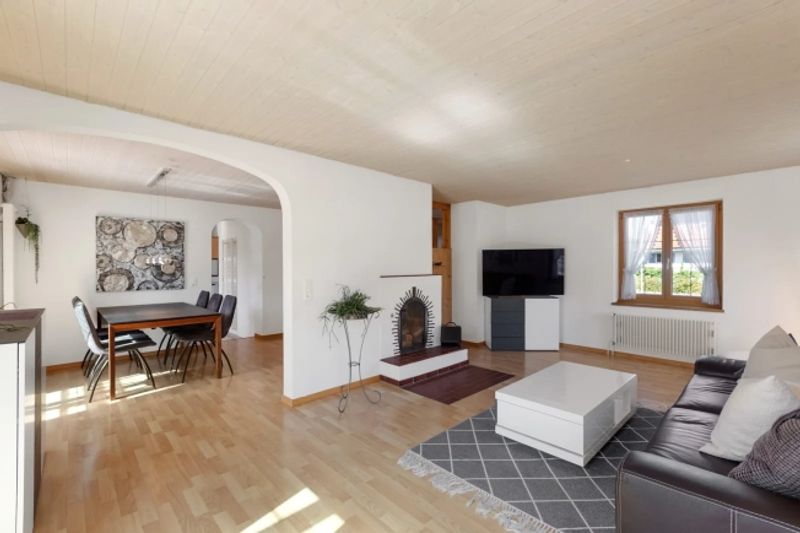 6.5-Zimmer-Einfamilienhaus mit Wintergarten in Grafstal - 8