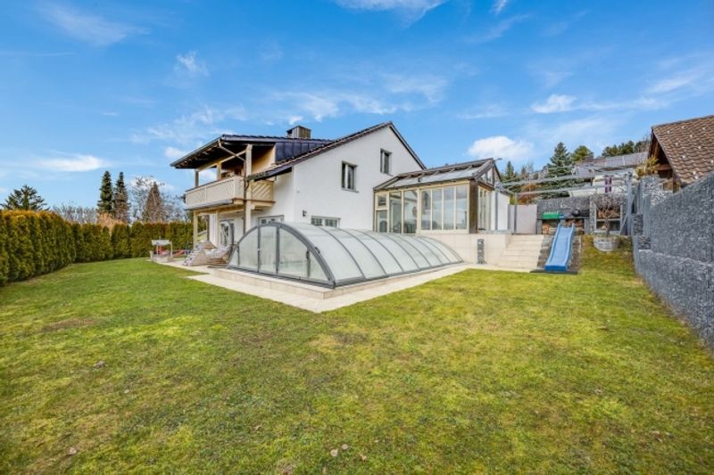 RARITÄT IN BESTLAGE MIT POOL, WINTERGARTEN UND GRILL-LOUNGE FRISCH RENOVIERT - 1