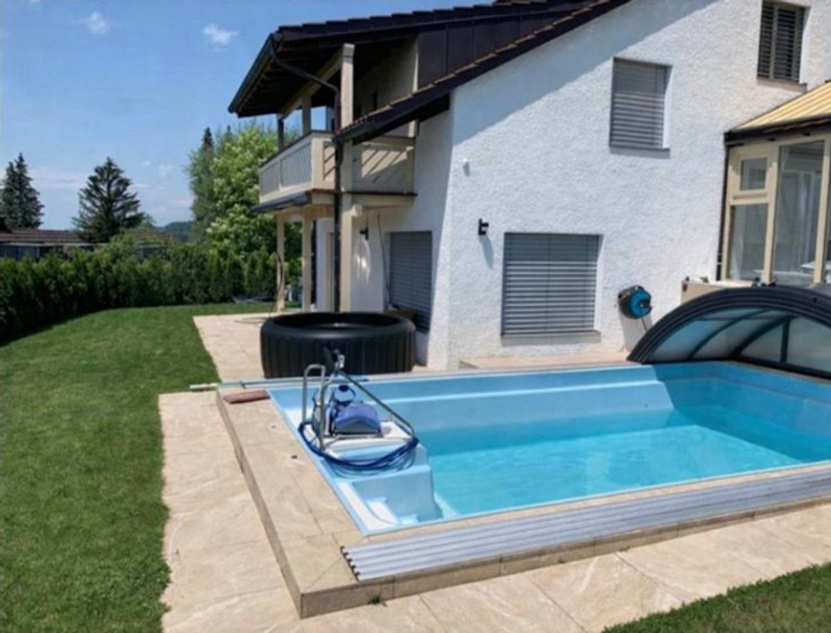 RARITÄT IN BESTLAGE MIT POOL, WINTERGARTEN UND GRILL-LOUNGE FRISCH RENOVIERT - 1