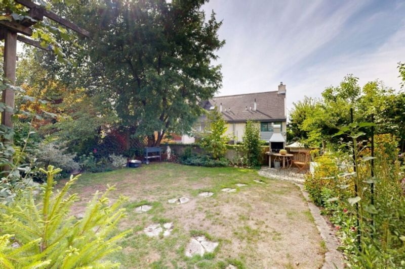 6.5-Zimmer-Eck-Einfamilienhaus mit grosszügigem Garten an familienfreundlicher Lage - 12