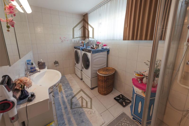 Helle 3.5-Zimmer-Wohnung an zentraler Lage - 10