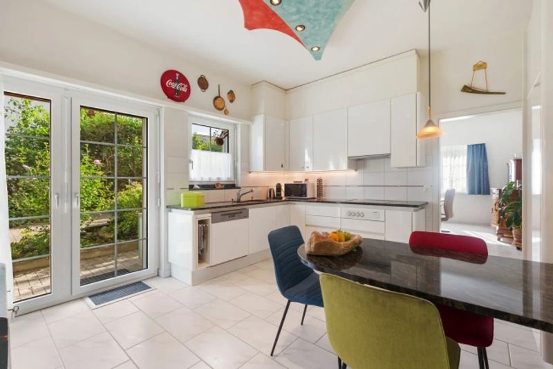 4.5-Zimmer-Gartenwohnung mit Terrasse in Nürensdorf - 2
