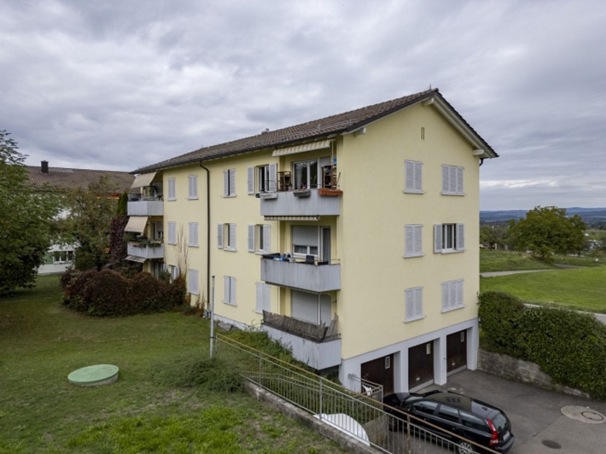 Charmantes Mehrfamilienhaus mit 6 Wohneinheiten - 0