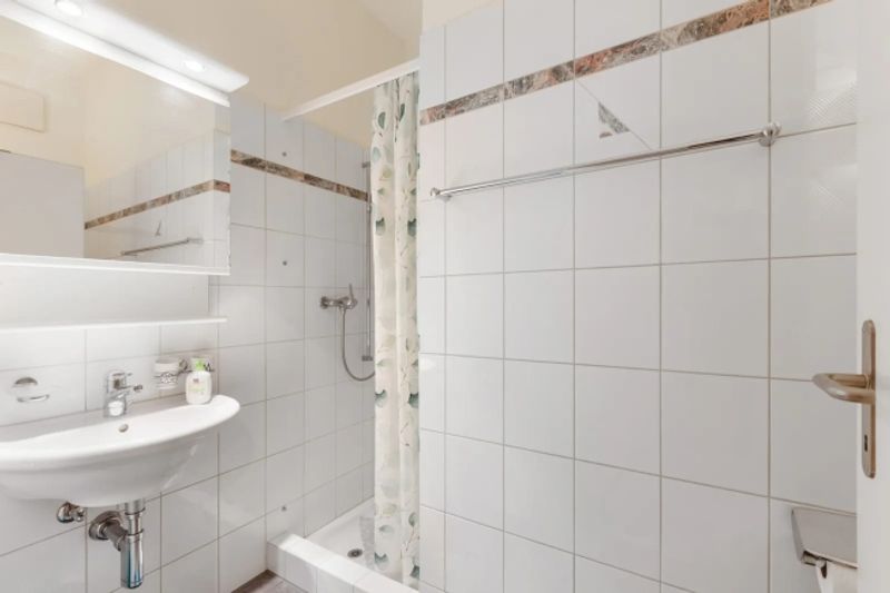 4.5-Zimmer-Gartenwohnung mit Terrasse in Nürensdorf - 9