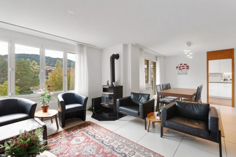 4.5-Zimmer-Wohnung mit Balkon und Schwedenofen in Oberuzwil - 1