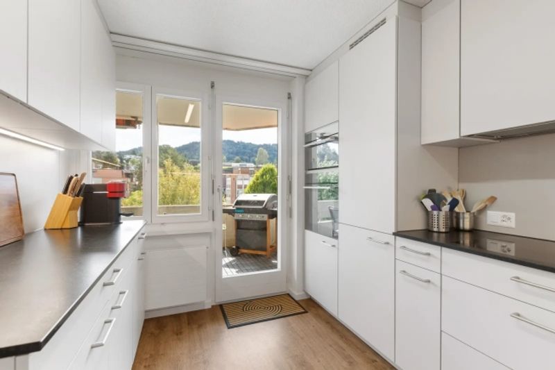 4.5-Zimmer-Wohnung mit Balkon und Schwedenofen in Oberuzwil - 2
