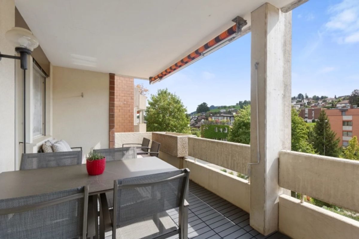 4.5-Zimmer-Wohnung mit Balkon und Schwedenofen in Oberuzwil - 9