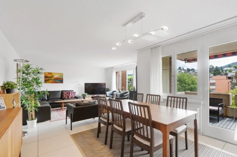 4.5-Zimmer-Wohnung mit Balkon und Schwedenofen in Oberuzwil - 5