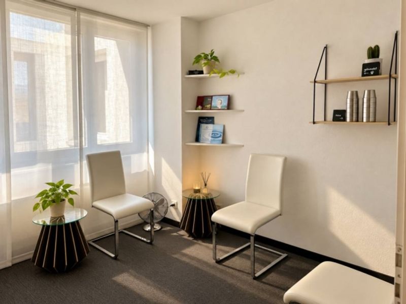 Helle und vielseitige Büro- und Praxisräume an bester Altstadtlage - 9