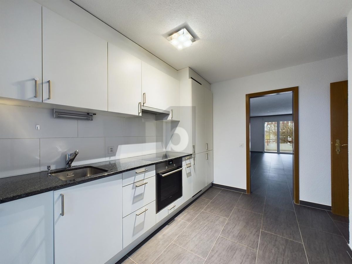 MODERN, KOMFORTABEL UND MIT GEMÜTLICHEM BALKON - 1