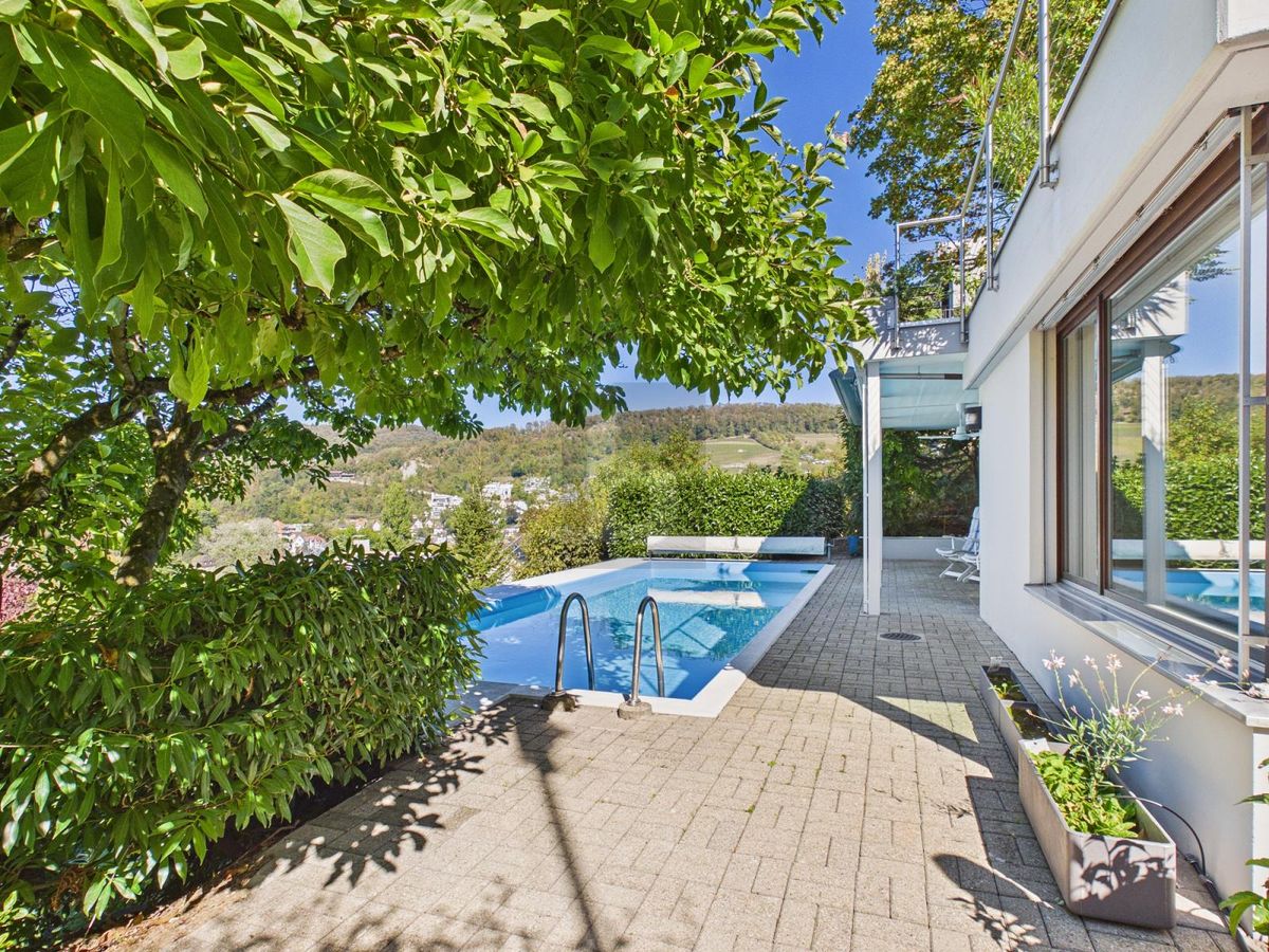 HOCHWERTIG MIT EIGENEM POOL UND PANORAMABLICK - 0