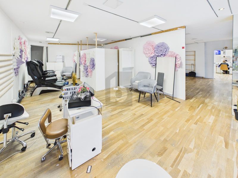 BEFRISTET UND FLEXIBEL FÜR 10 MONATE (POP-UP) - 4