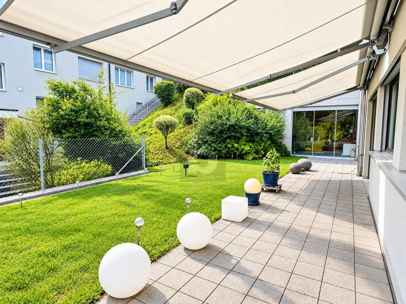 HELL, MODERN &amp; STILLVOLL- MIT TERRASSE UND GARTEN - 1