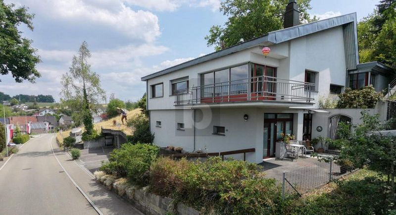 FAST WIE EIN EIGENES HAUS MIT GARTEN - 1