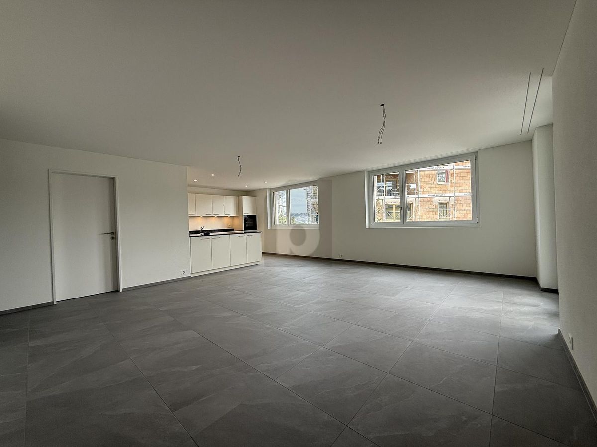 GROSSZÜGIG WOHNEN MIT BALKON & WEITBLICK - 1