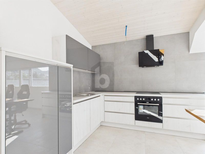 MODERN, ZENTRAL &amp; HELL - 2