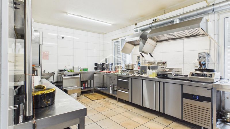 Zukunftsorientierte Kombination aus Wohnen und Gewerbe - 4