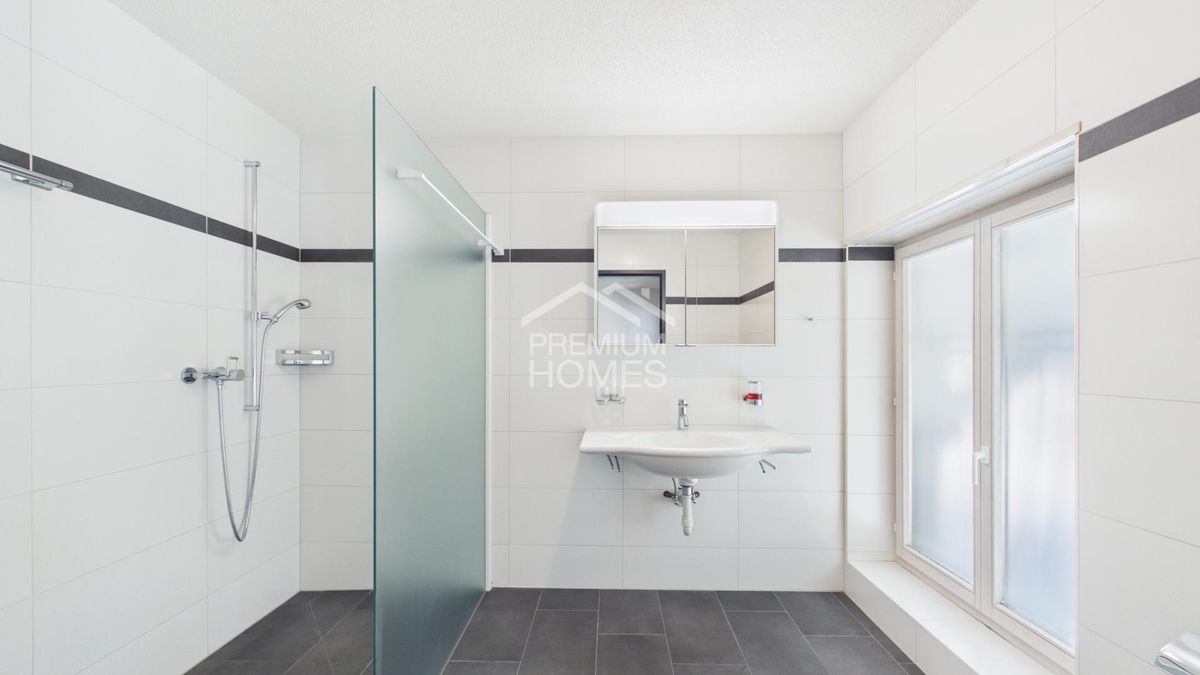 Modernes Zuhause mit viel Raum und Komfort - 7