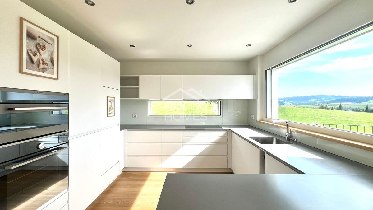 Freistehend, modern und mit traumhaftem Weitblick - 2