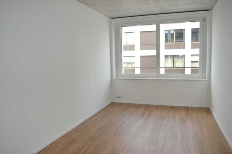 Moderne 2.5-ZWG mit riesiger gemeinsamer Dachterrasse - 5