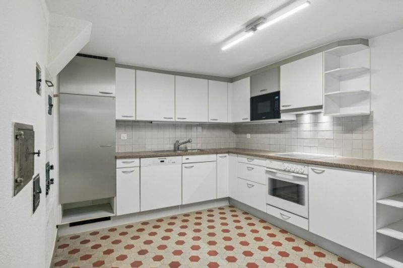 Charmantes 4-Zimmer-Reihenhaus (Flarz) mit grosszügigem Garten und Renovationspotential - 4