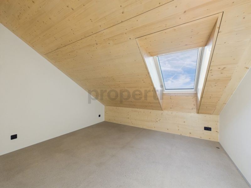 Erstbezug im Neubau (2026), Grosszügige Galerie & Ruhige Lage - 12