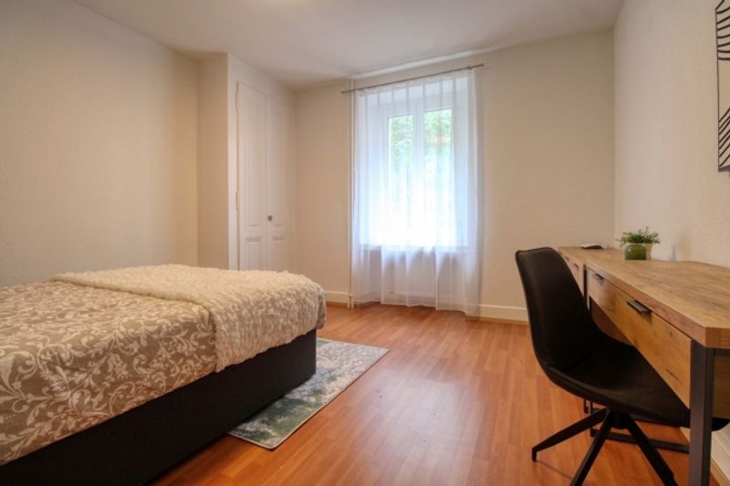 Connected Coliving Life in Lausanne's Sous-Gare District - 5