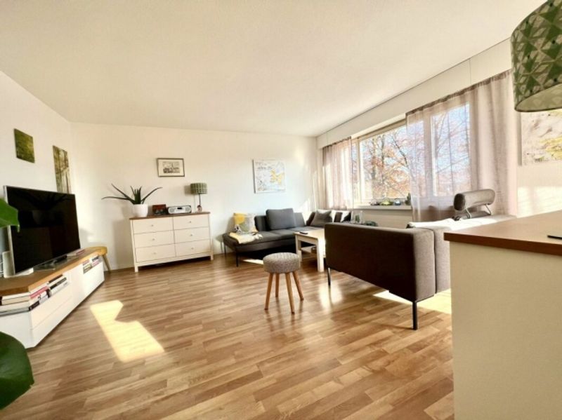 Helle gemütliche 2-Zimmerwohnung mit Balkon - 1