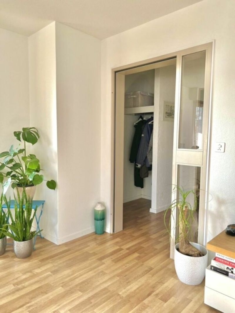 Helle gemütliche 2-Zimmerwohnung mit Balkon - 2
