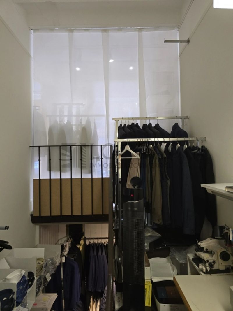 Schöne Arkade von 82 m² in der Rue de la Paix neben Hermès - 10