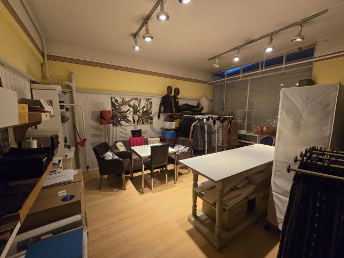 Schöne Arkade von 82 m² in der Rue de la Paix neben Hermès - 11
