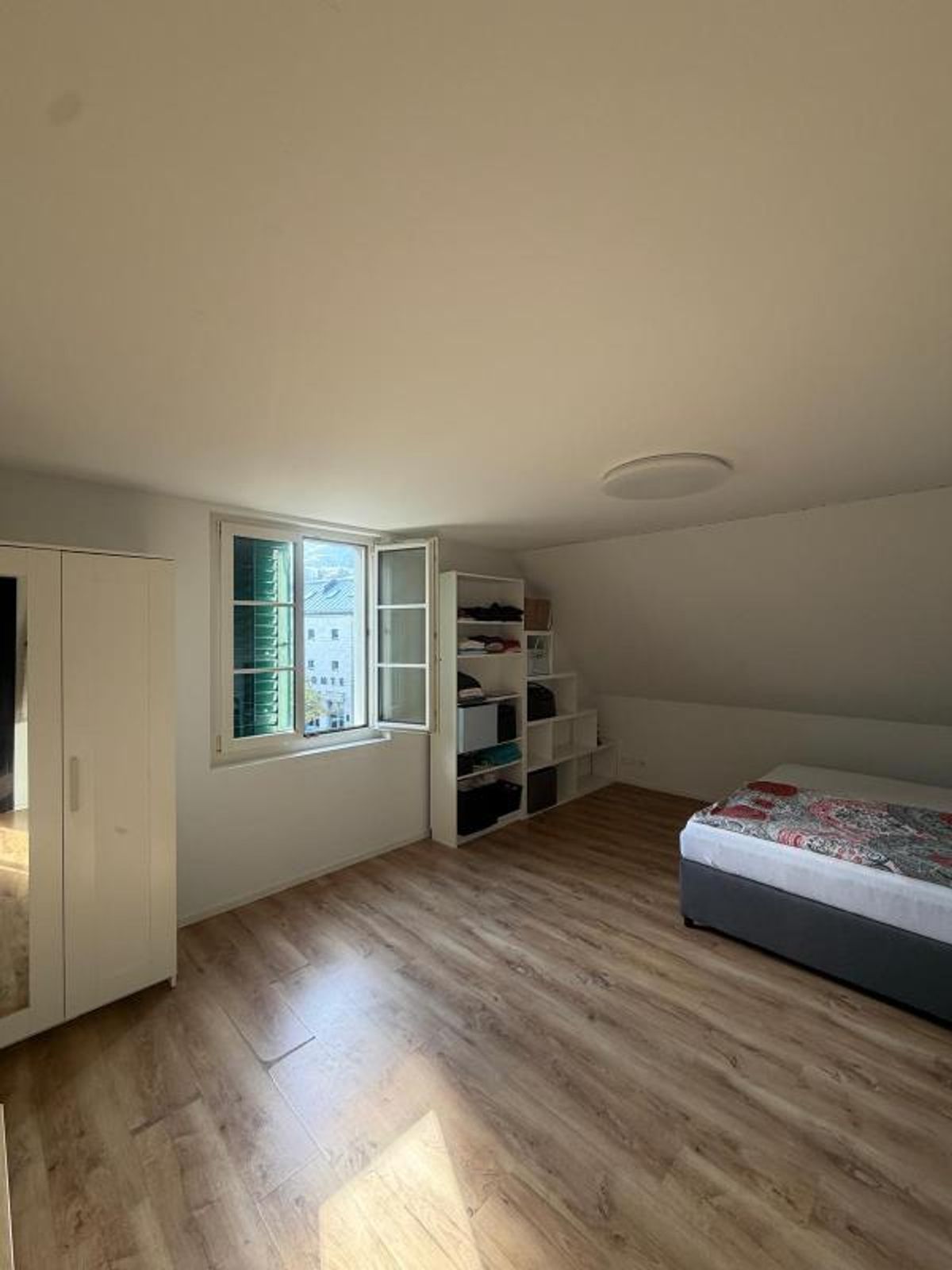 Möbl. WG-Zimmer - 3