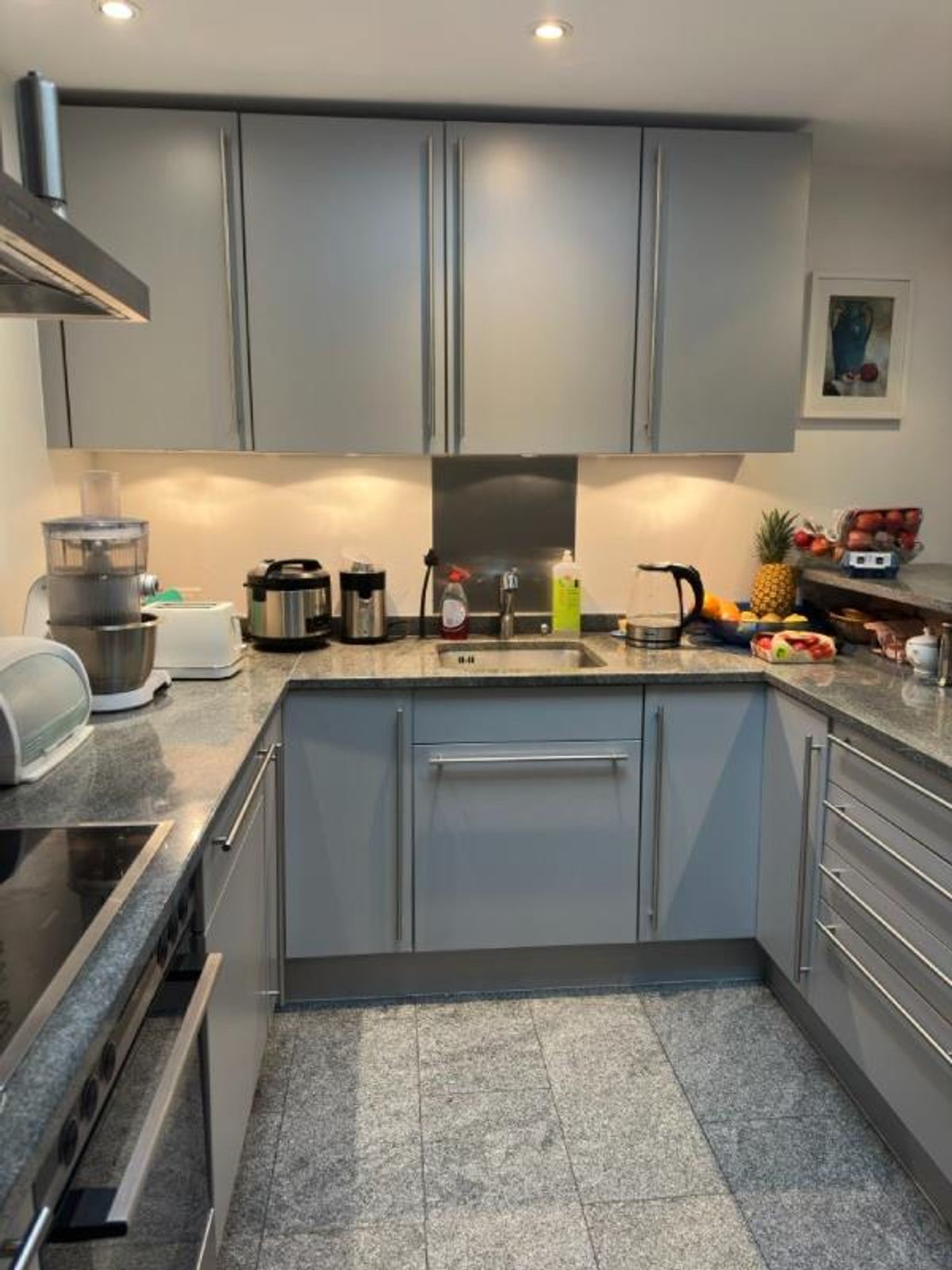 Möbl. WG-Zimmer - 8